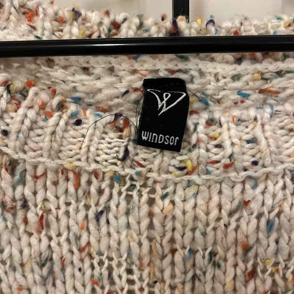 Long sleeve knit sweater - Picture 2 of 4